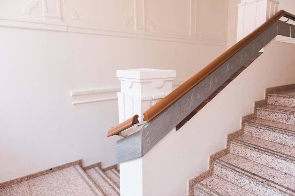 Lion Apartments In Historical Center, Bratislava Old Town Luaran gambar