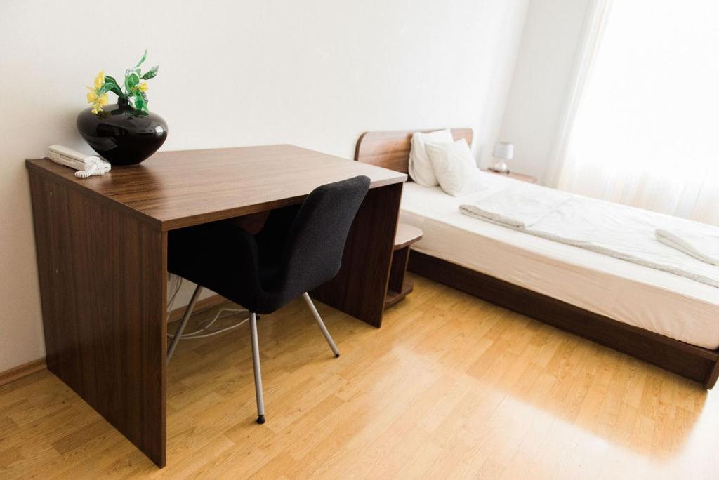 Lion Apartments In Historical Center, Bratislava Old Town Luaran gambar